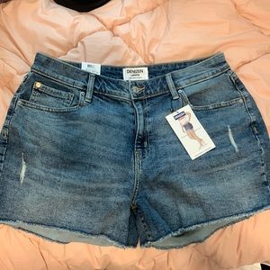 Levi Denim Shorts “high rise” NWT